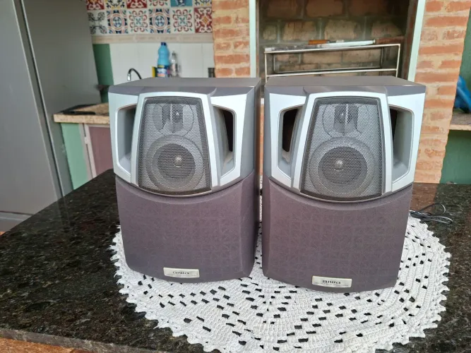 Par de caixas Aiwa novíssimas=Gradiente, Sony, Pioneer, JBL, Klipsch, Polk, Akai, Bose,JVC