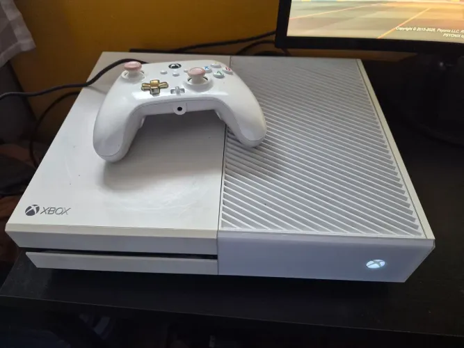 XBOX ONE FAT BRANCO! IDEAL PARA GAME PASS!