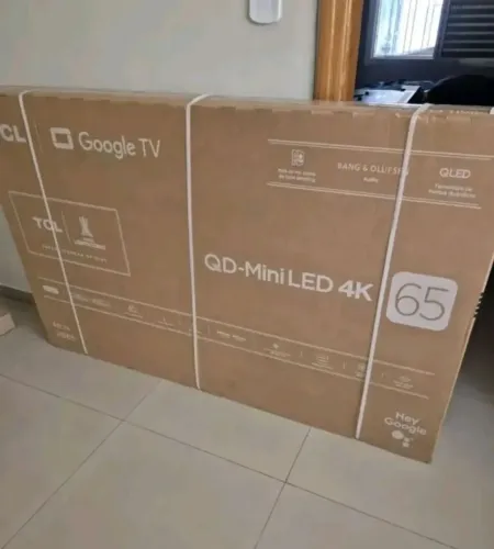 Tcl C7k 65 polegadas - Lacrada