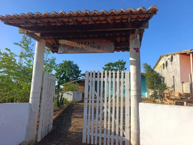 Vendo ou troca uma linda chácara em Carira