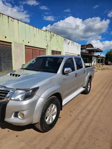 Toyota Hilux CD SRV D4-d 4X4 3.0 TDI Diesel AUT 2013