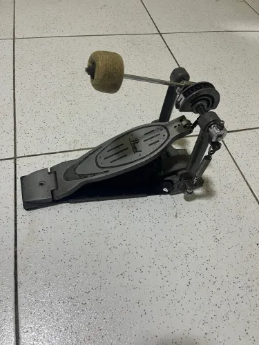 Pedal de bateria Pearl 