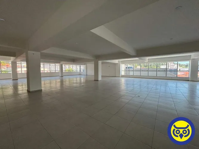 Sala Comercial na Trindade