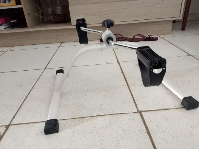 BICICLETA ERGOMÉTRICA NOVA SEM USO