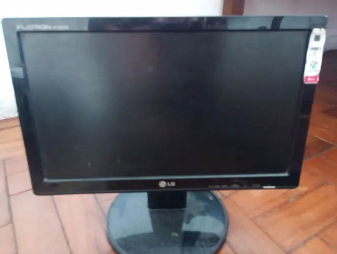Muito bom funciona direito e um tiquinho velhoas e muito bom