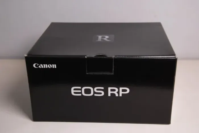 CAMERA CANON EOS RP