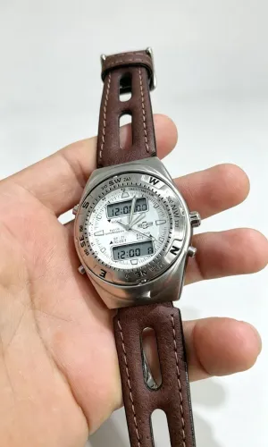 Vendo relógio magnum duas janelas.