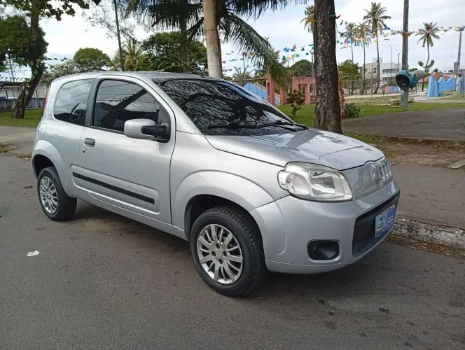 Fiat Uno Vivace Celeb. 1.0 EVO F. Flex 8V 3P 2012