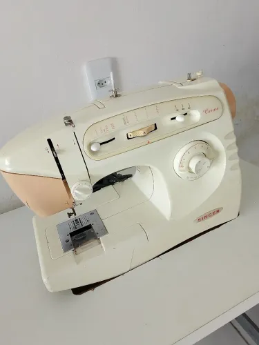 Máquina Caseirinha da Singer 