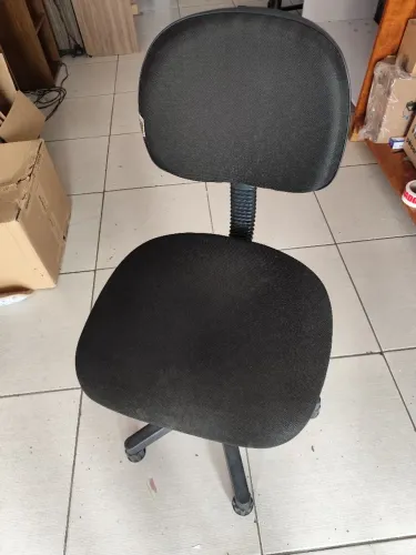 Cadeira escritório giratória