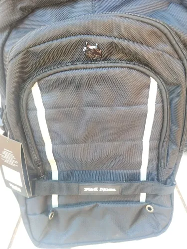 Mochila com Rodas RED NOSE cor preta