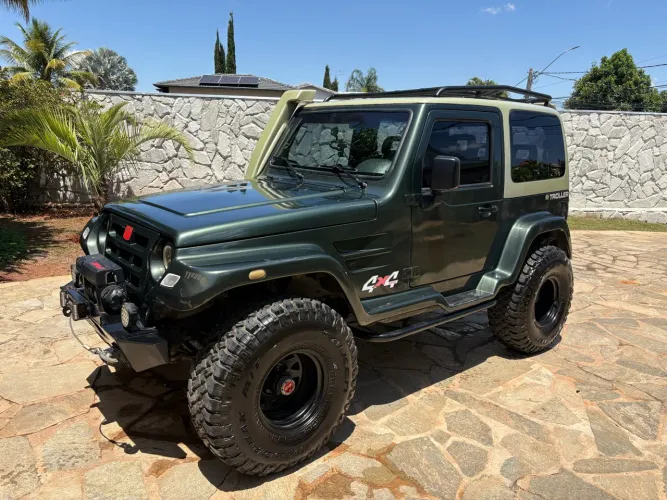 Troller T-4 4X4 3.0 TB Int. Cap. Rígida Diesel 2010