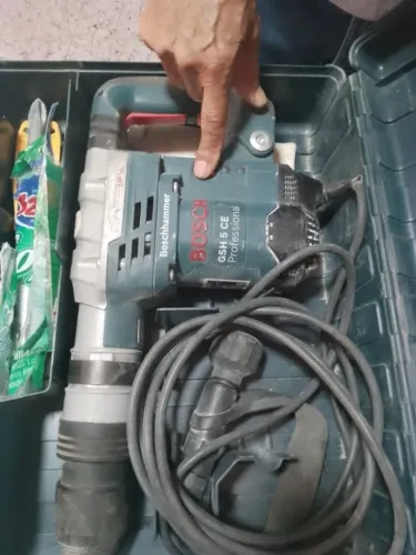 Martelo Demolidor Bosch GSH 5 CE Professional (Impecável + Maleta)