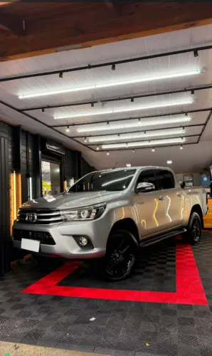 Toyota Hilux CD SRX 4X4 2.8 TDI 16V Diesel Aut. 2016