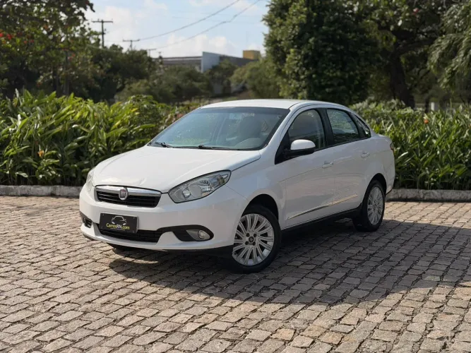 Fiat Grand Siena Essence 1.6 Flex 16V 2014