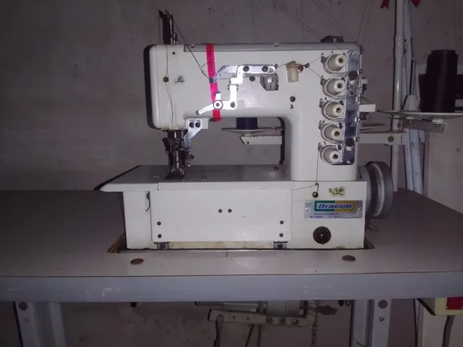 Máquina de Costura Bracob BC-5000