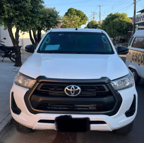 Toyota Hilux CD 4X4 2.8 Diesel Mec. 2023