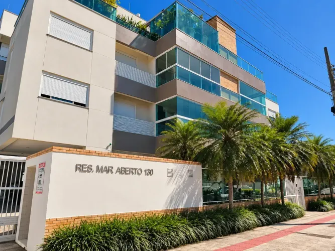 Apartamento mobiliado de 3 quartos com uma ampla suíte localizado no Novo Campeche em Flor