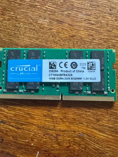 memoria ram crucial 16gb e adata 8gb para notebook 