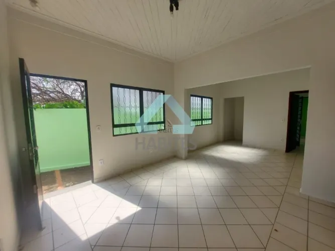 Locação de Casas / Padrão na cidade de Botucatu