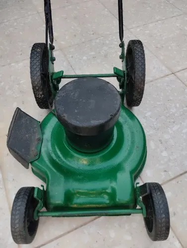 Máquina Elétrica de cortar grama Marca Garten