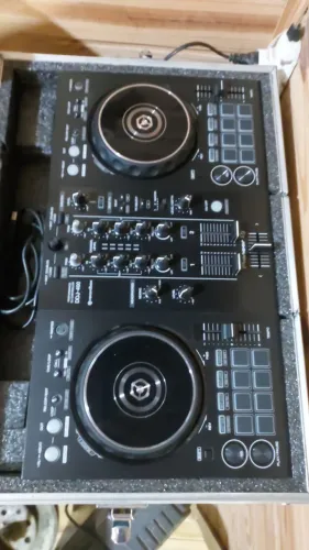 Controladora ddj 400