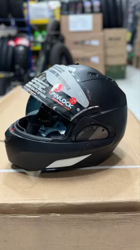 Capacete shark blank preto fosco com óculos 