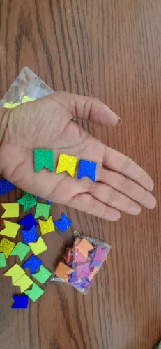 Artigos para festa - Adesivos temáticos e bandeirinhas em e.v.a