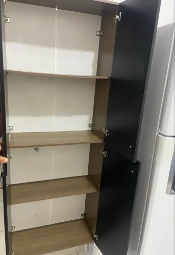Vendo armário de cozinha suspenso ou apoiado no chão de 4 portas