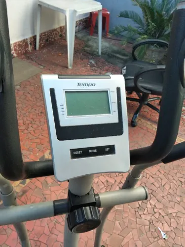 Elíptico Tempo Fitness