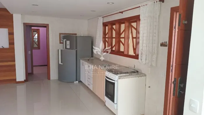 Apartamento para Alugar com 1 Quartos no Campeche Florianópolis/SC Com 80m² R$ 3.650,00