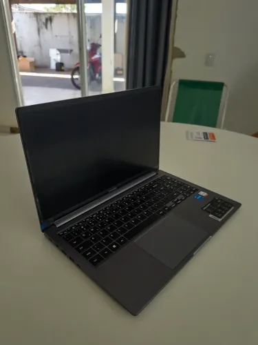 Samsung Galaxy Book4 i5 ? 8GB RAM ? SSD 512GB ? Estado de Novo