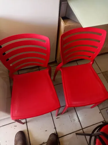 Cadeiras Tramontina vermelhas 