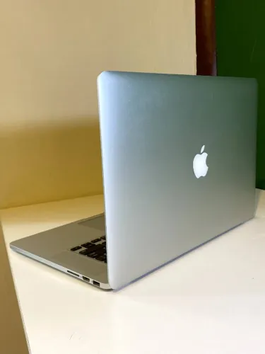 MacBook本体 MacBook Pro (Retina, 15-inch, Mid 2015) MacBook Pro (Retina, 15 polegadas, meados de 2015