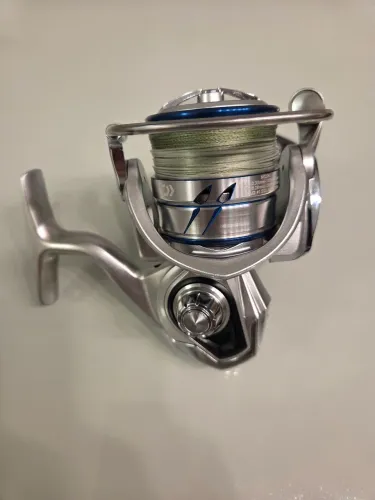 Molinete Daiwa Procyon MQ 3000D-XH <br><br>R$1200,00