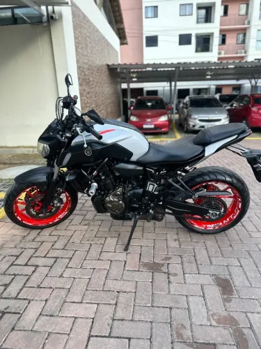 MT 07 20/21