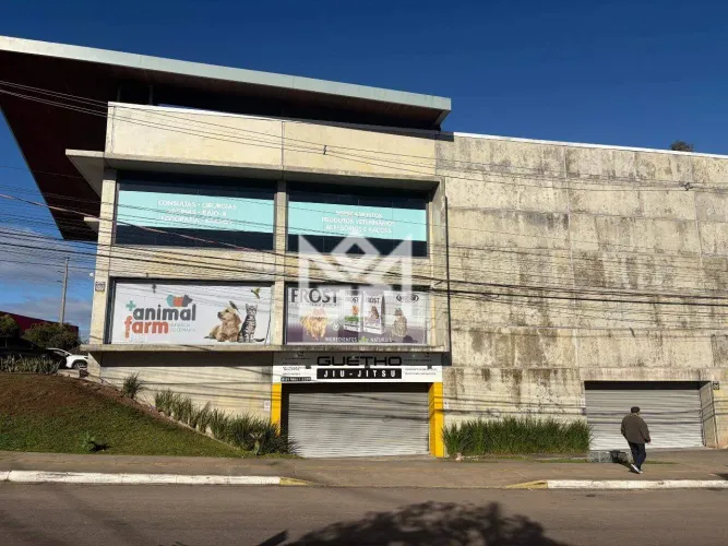 Loja comercial para aluguel na Cavalhada (350m²) | 4 vagas
