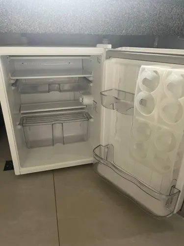 Vendo Frigobar 76 litros Consul