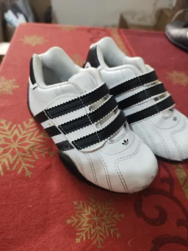 Tênis adidas original tam 21