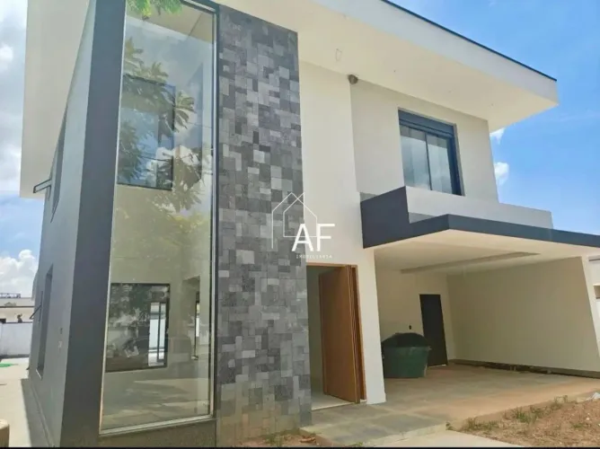 Casa com Piscina no Condomínio Una Itu