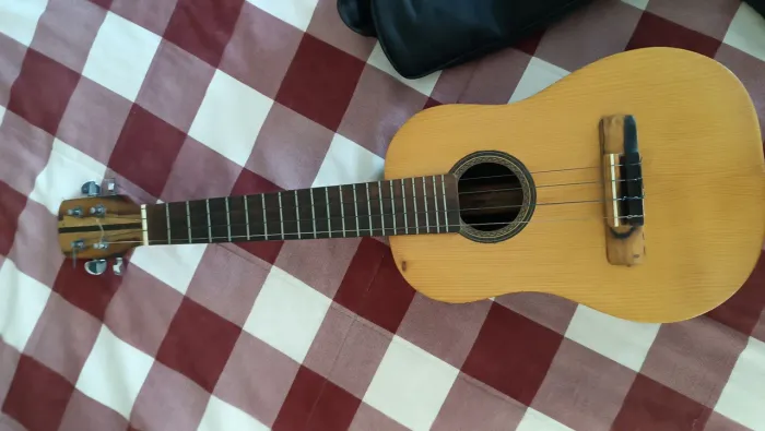 Ukelele Tenor feito por Luthier Cambriani