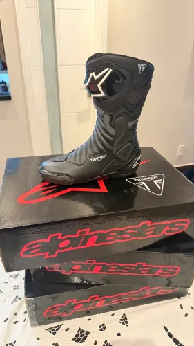 Bota moto alpinestars triumph