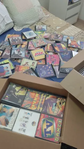 COLEÇÃO DE CDS