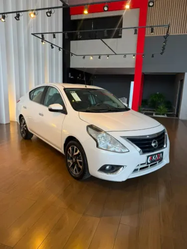 Nissan Versa Unique 1.6 16V Flexstart 4P Aut. 2017