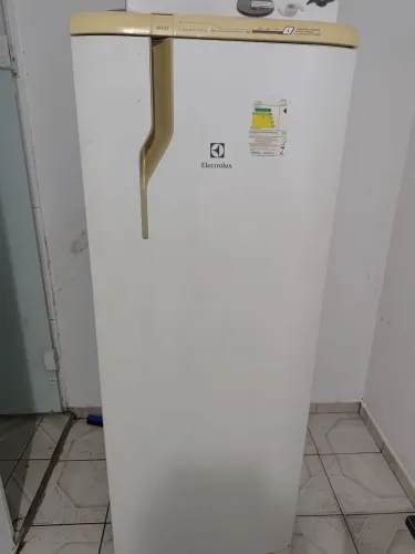 Geladeira Electrolux RFE39 (Leia o anuncio