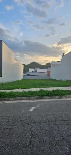Lote / Terreno com 306m² no condomínio Jardim Piemonte - Indaiatuba/SP