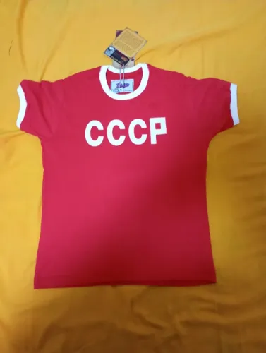 CAMISA INFANTIL RÚSSIA / UNIÃO SOVIÉTICA1970 / RETRÔ / TAMANHOS 6 / 8 / P / M / G