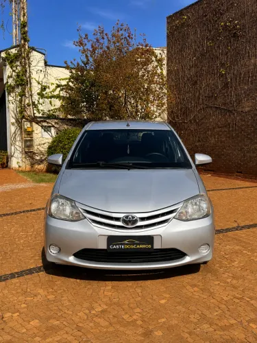 Toyota Etios XS 1.5 Flex 16V 5P Mec. 2014