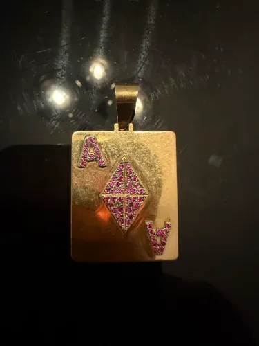 Pingente de ouro 18 k A de ouro com pedras de brilhante