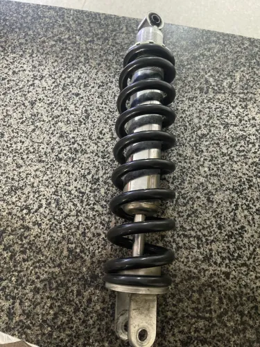 Vendo amortecedor de moto XRE300 3 meses de comprado 